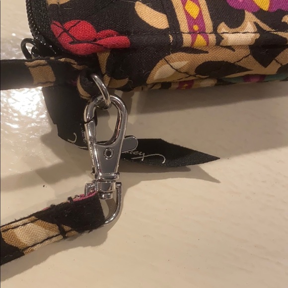 VERA BRADLEY Wristlet Wallet - Picture 4 of 6
